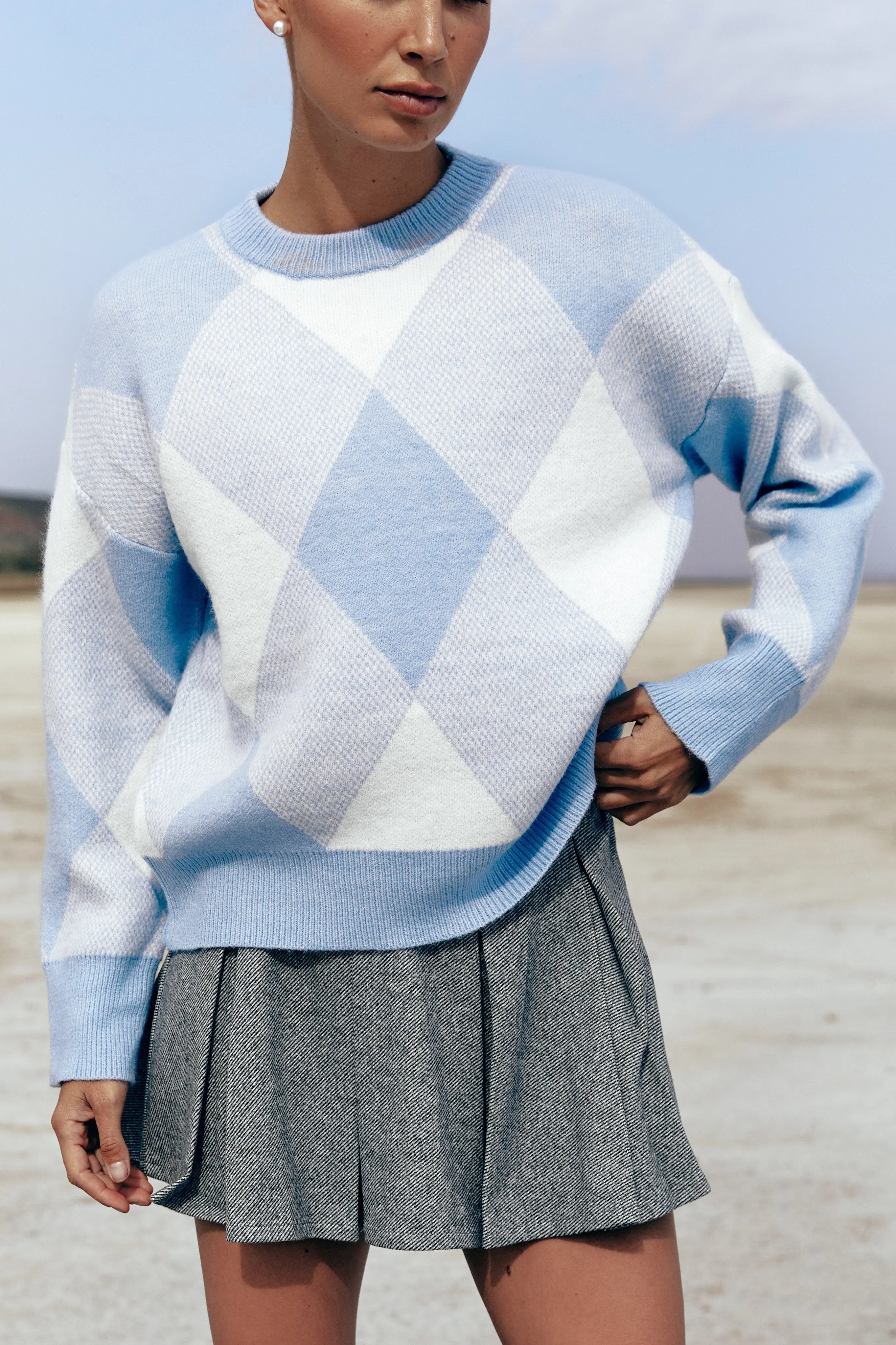 Blue Diamond Pattern Knit Sweater